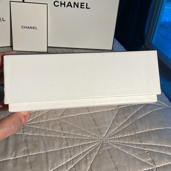 Chanel Box - Picture 4 of 12